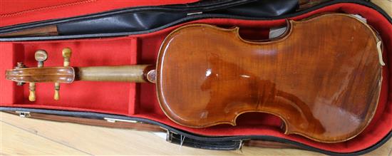 2 Violas in cases